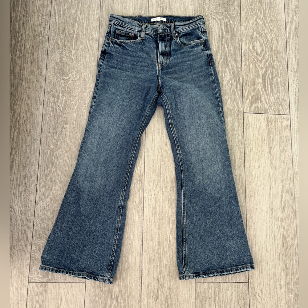 Banana Republic denim jeans bootcut medium wash high rise size 27 regular. EUC.
